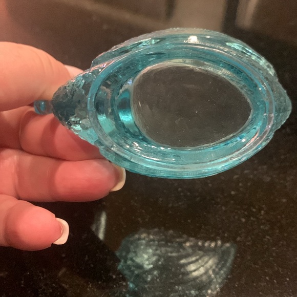 ❤️ FINAL❤️Beautiful teal pressed glass antique swan trinket holder - Picture 4 of 5